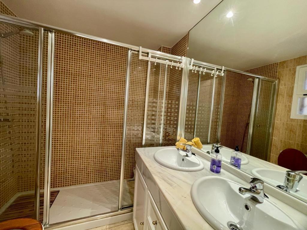 Comfy Apartment In The Heart Of The Costa Del Sol Sitio de Calahonda Exterior photo